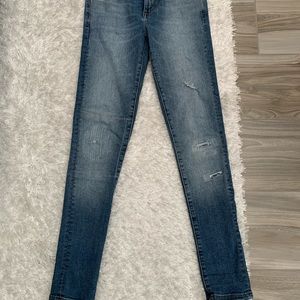 Banana Republic skinny distressed Nora jeans 26